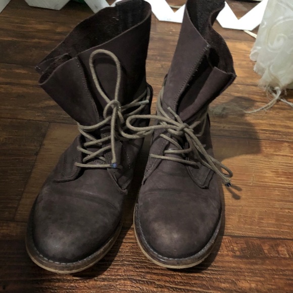 “Peasant” boots - Picture 3 of 9